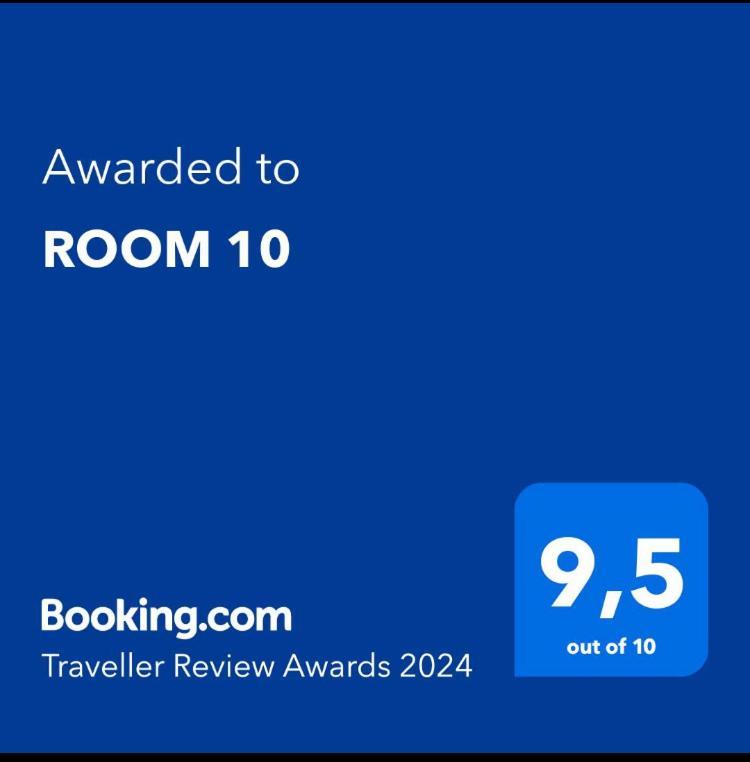 Room 10 瓦尔米耶拉 外观 照片
